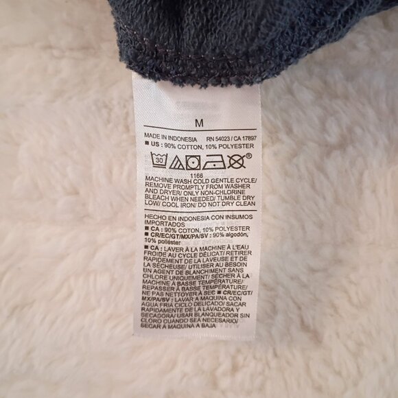 Old Navy Highrise Shorts - Picture 4 of 6